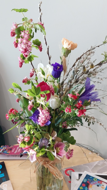 Floral vase arrangements