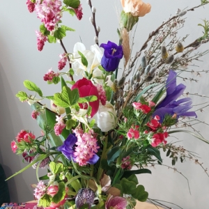 Floral vase arrangements